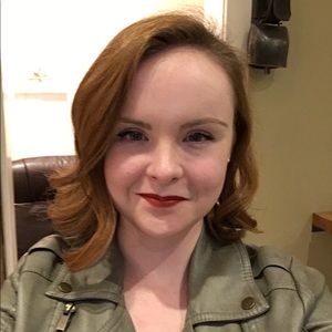 Meet your Posher, Katelyn